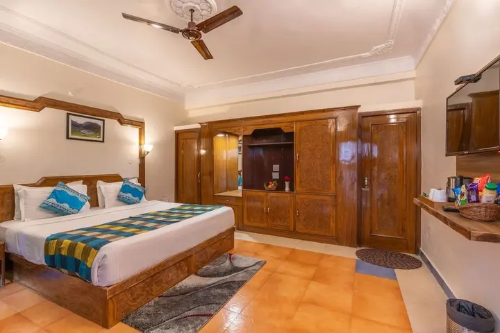 Надди: Himgiri Resorts