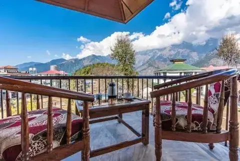 Надди: Himgiri Resorts