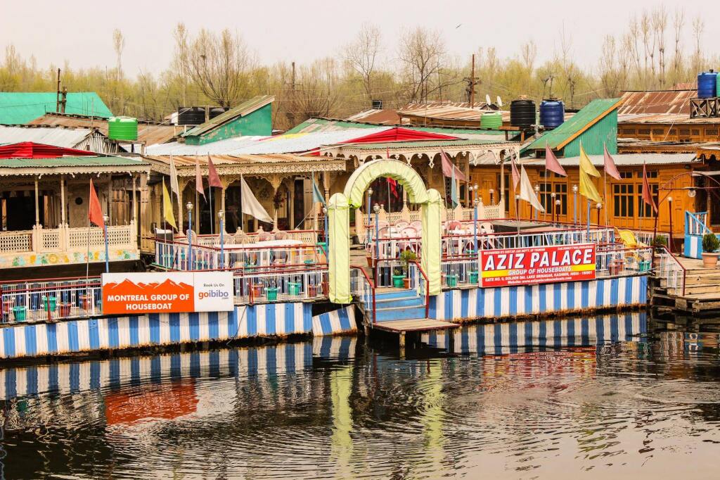 Шринагар: Aziz Palace Group of Houseboats