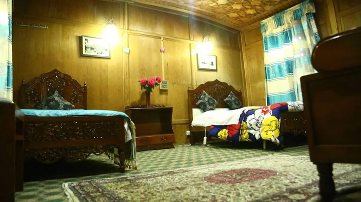 Шринагар: Aziz Palace Group of Houseboats