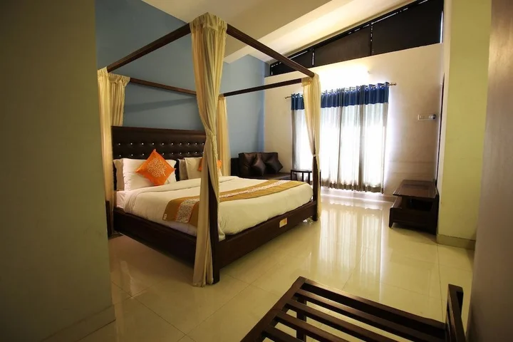 Раджкот: OYO 1968 Hotel Krishna Park Resort
