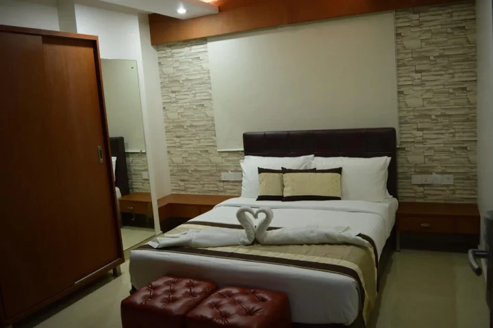 Висакхапатнам: OYO 1489 Hotel Diamond's Pearl