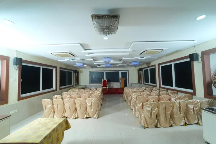 Висакхапатнам: OYO 1489 Hotel Diamond's Pearl