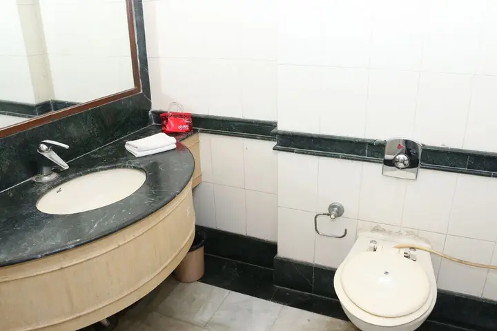 Лудхиана: OYO 1898 Hotel Aditya
