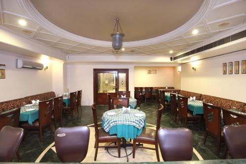 Лудхиана: OYO 1898 Hotel Aditya