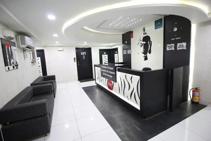 Раджкот: OYO 1319 Hotel Paramount Inn