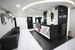 Раджкот: OYO 1319 Hotel Paramount Inn