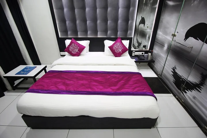 Раджкот: OYO 1319 Hotel Paramount Inn