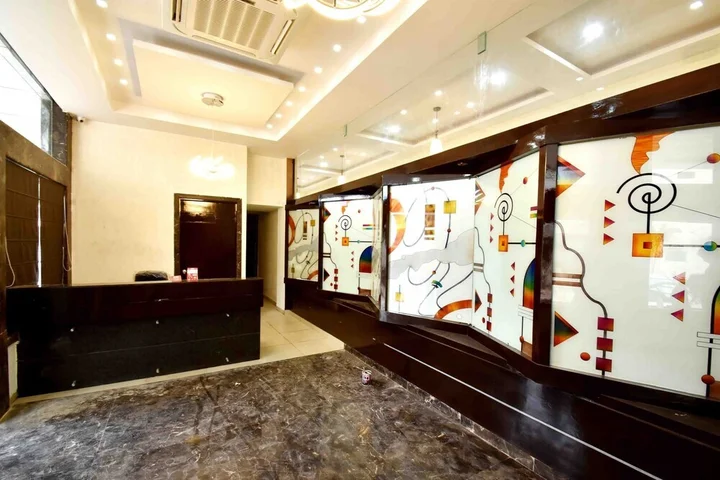 Индаур: OYO 3222 Hotel SP 13
