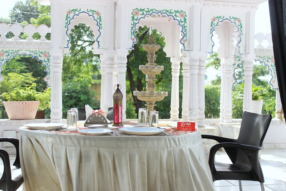 Удаипур: OYO 1592 Hotel Empire palace