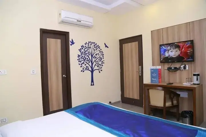 Зиракпур: OYO Rooms Paras down Town Mall