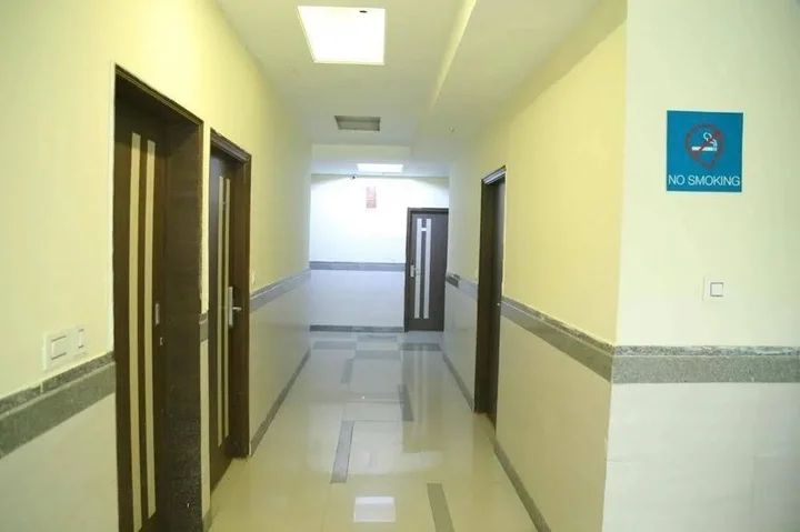 Зиракпур: OYO Rooms Paras down Town Mall