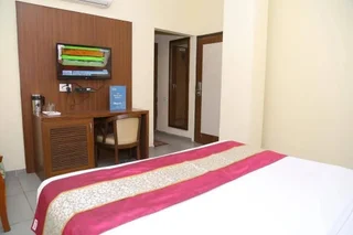 Зиракпур: OYO Rooms Paras down Town Mall