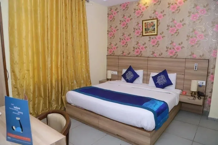 Зиракпур: OYO Rooms Paras down Town Mall