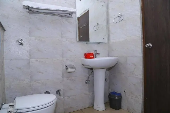 Зиракпур: OYO Rooms Paras down Town Mall