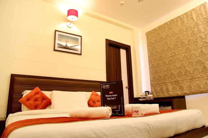 Варанаси: OYO 2244 Hotel Premiere Villa