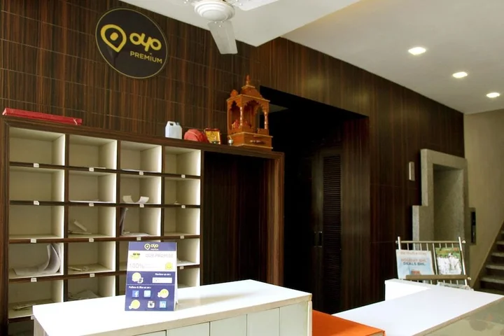 Варанаси: OYO 2244 Hotel Premiere Villa