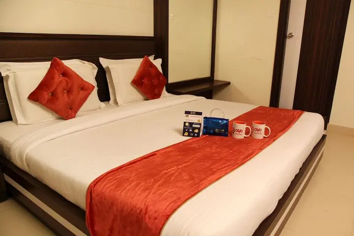 Варанаси: OYO 2244 Hotel Premiere Villa