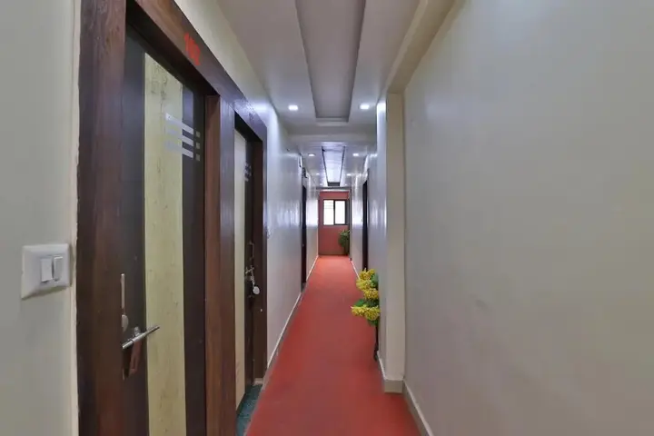 Ахмедабад: OYO Rooms Maninagar Station 3