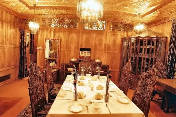 Шринагар: Meena Group houseboats