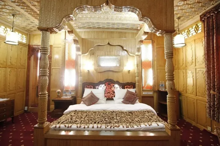 Шринагар: Meena Group houseboats