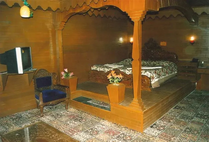 Шринагар: Hotel Zahgeer Continental, Srinagar