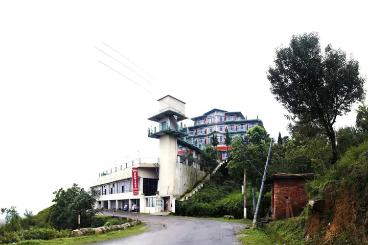 Кангра: OYO Premium Khanyara Road