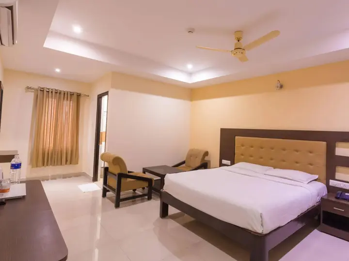 Тирупати: MG Hotel Udayee International