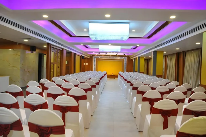 Тирупати: MG Hotel Udayee International