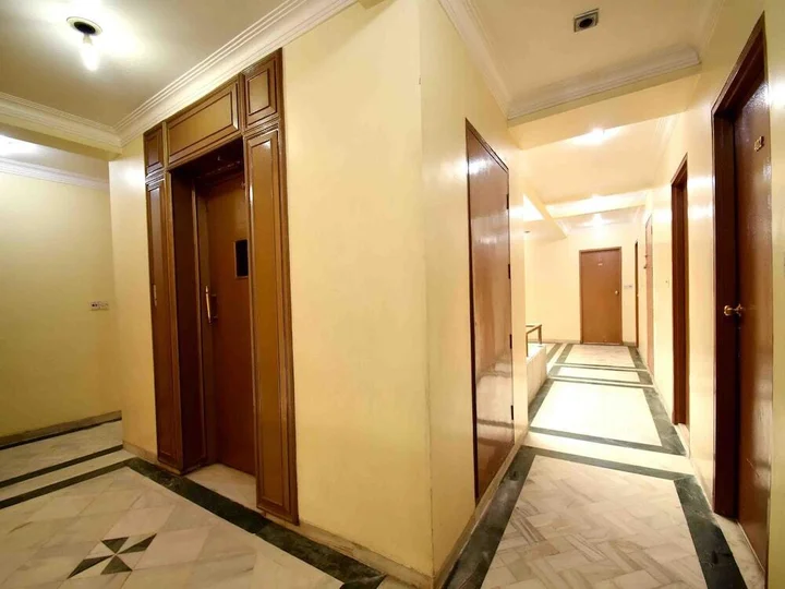 Индаур: OYO 3771 Abhay Prashal