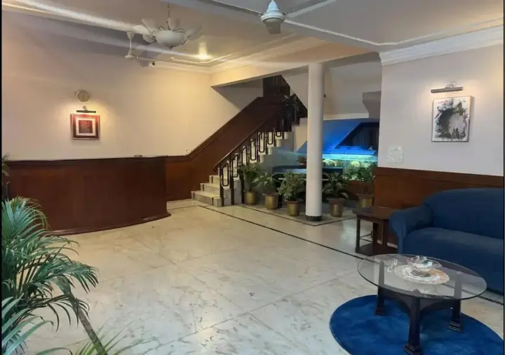 Праяградж: OYO 2147 Hotel Imperial House