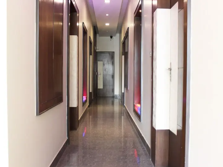 Матхура: OYO 1884 Hotel Heera Continental