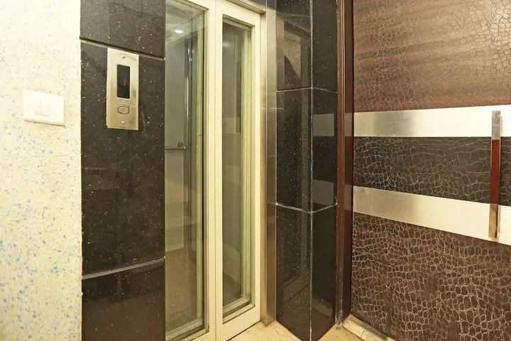 Нойда: OYO Townhouse 380 Hotel Atithee Residency