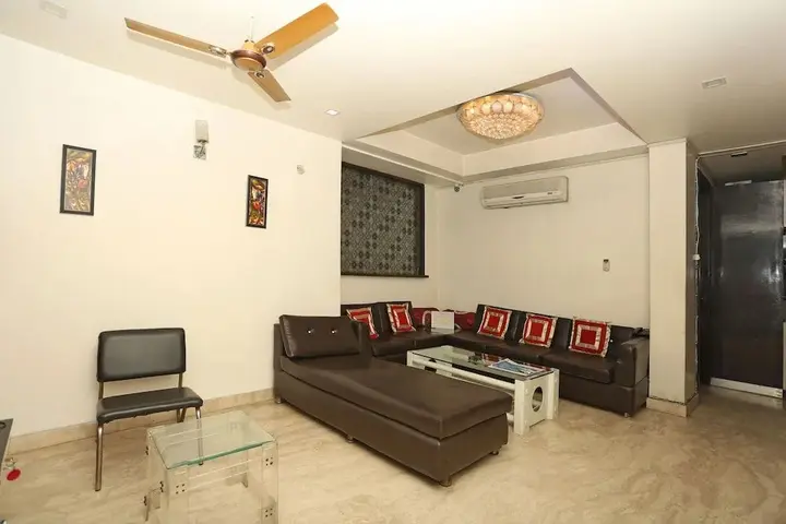Нойда: OYO Townhouse 380 Hotel Atithee Residency