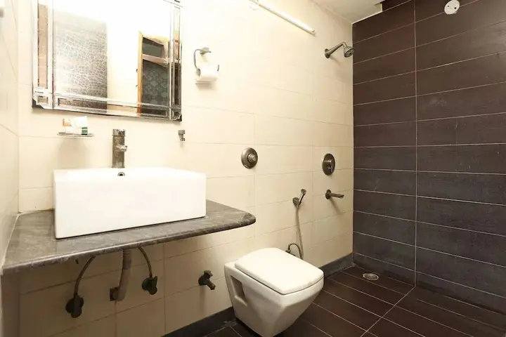 Нойда: OYO Townhouse 380 Hotel Atithee Residency