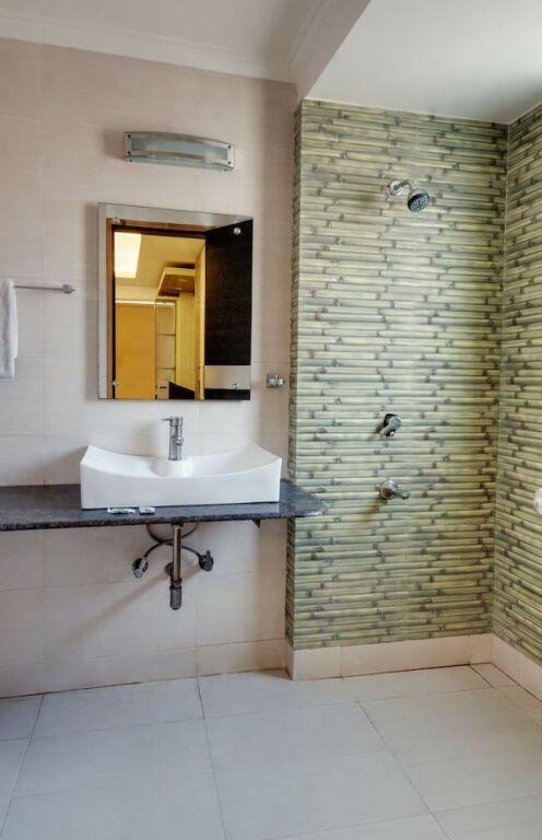 Нойда: OYO Townhouse 380 Hotel Atithee Residency