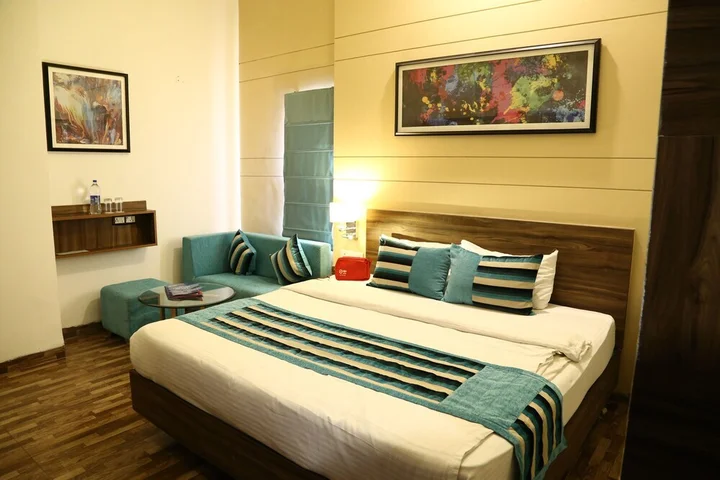 Панчкула: OYO 657 Hotel K C Cross Road