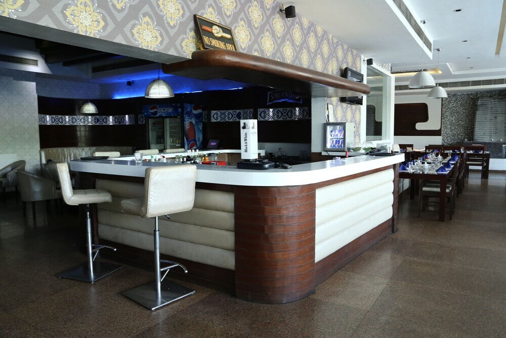 Панчкула: OYO 657 Hotel K C Cross Road