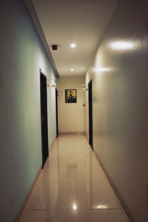 Пуна: OYO Premium Balewadi