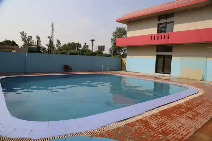 Гуруграм: Pacific Inn Suryansh Hotel