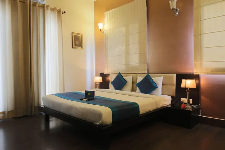 Нью-Дели: FabHotel Aashraye Nehru Place