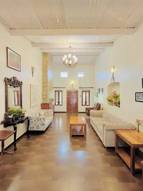 Ути: BouganVilla