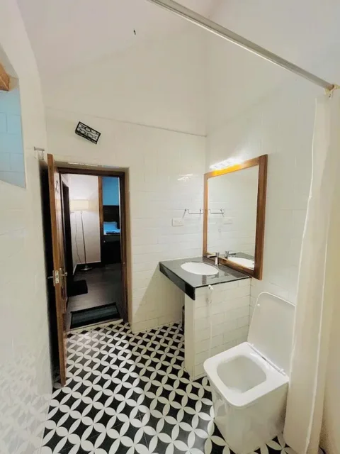 Ути: BouganVilla