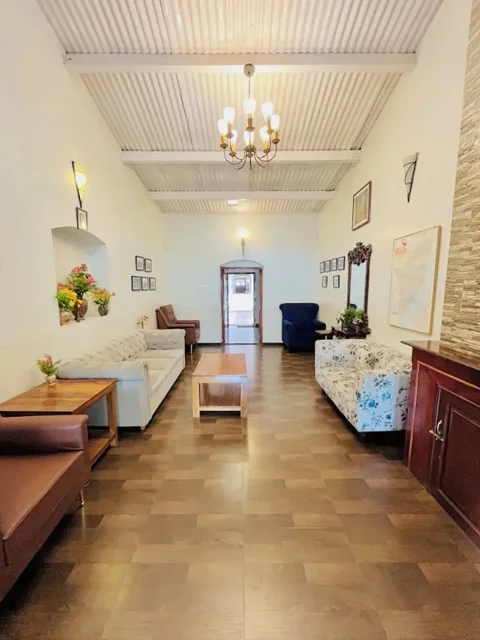 Ути: BouganVilla
