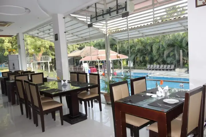 Хидерабад: Mrugavani Resort and Spa