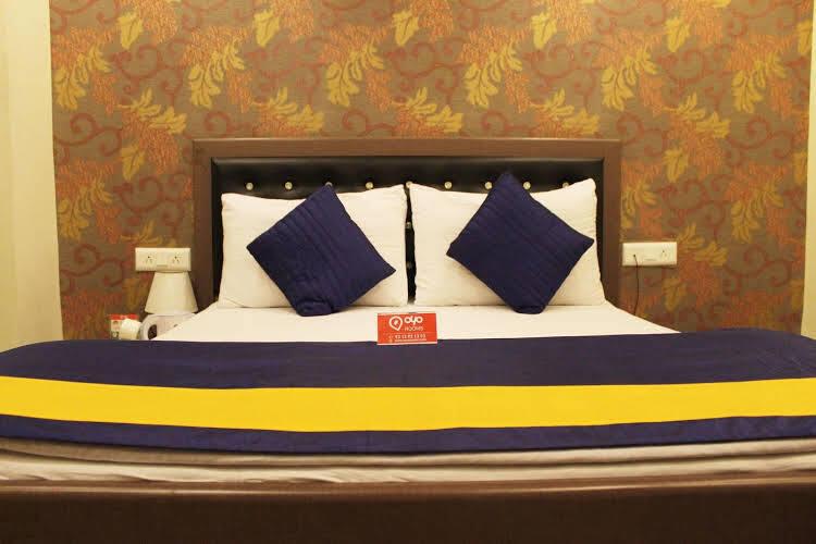 Фаридабад: OYO 672 Hotel Diamond Inn