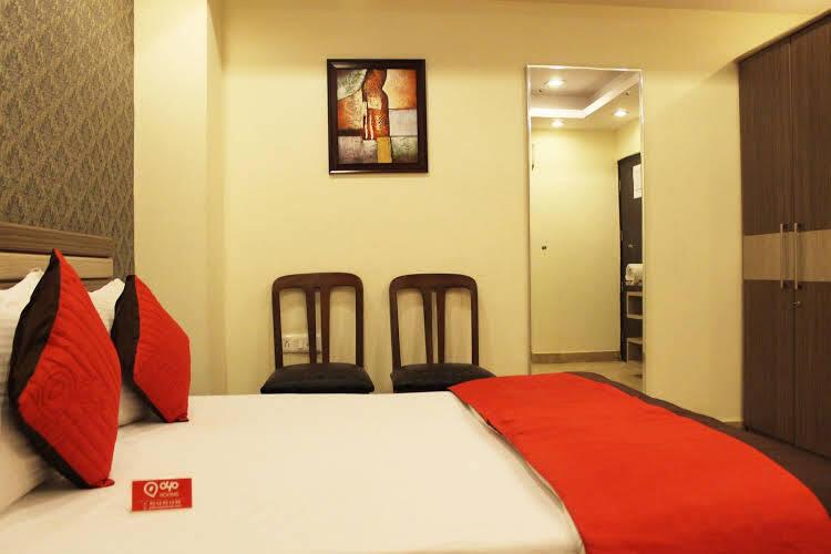 Фаридабад: OYO 672 Hotel Diamond Inn