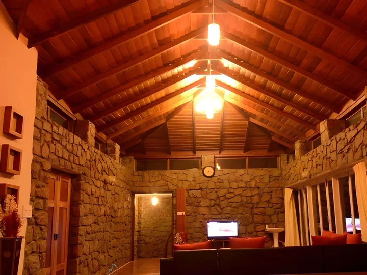Муннар: Neelakurunji Luxury Plantation