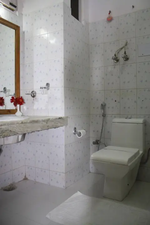 Манали: Sarthak Resorts