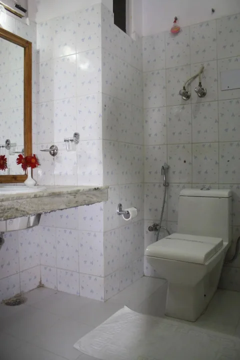 Манали: Sarthak Resorts